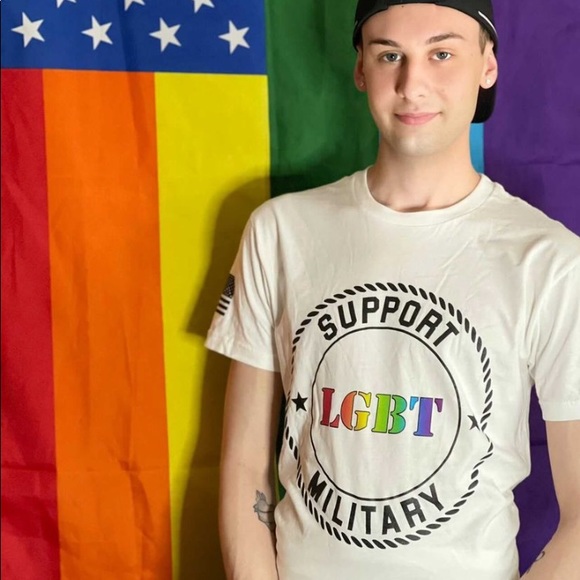 Support LGBT Military T Shirt - Gay Pride 🏳️‍🌈 - Picture 2 of 5